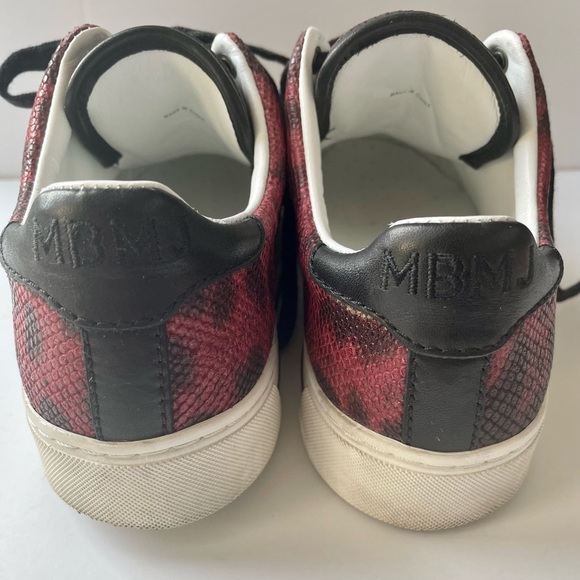 MARC BY MARC JACOBS Red Snake Embossed lace up sneakers. - Picture 13 of 14